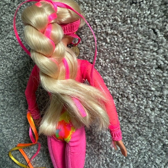 Vintage 1993 Gymnast Barbie Doll - Picture 6 of 7